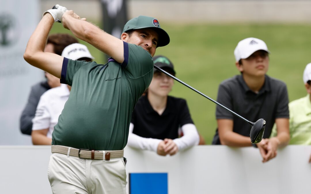 Mexicano Armando Favela y brasileño Alex Rocha lideran la Gira de Golf Profesional Mexicana