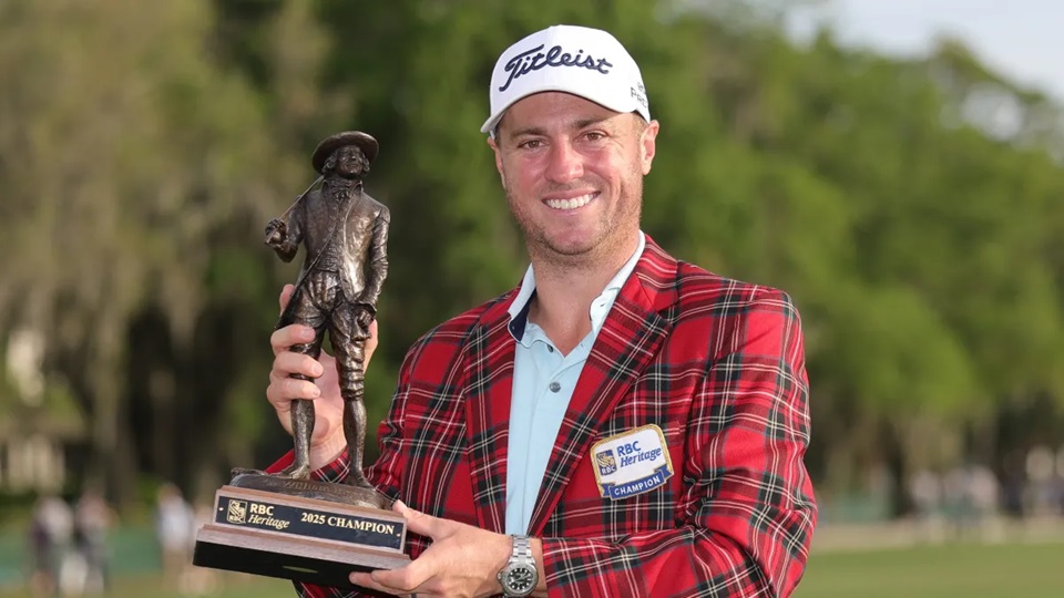 Justin Thomas , el astro estadunidense volvió a la senda de la victoria en el Heritage Classic